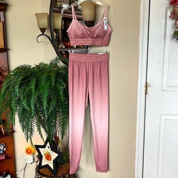 Brand New Victoria's Secret Pink Ombre Scoop Sports Bra & Ultimate Leggings Set - Picture 2 of 16